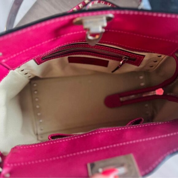 Valentino - Picture 3 of 5